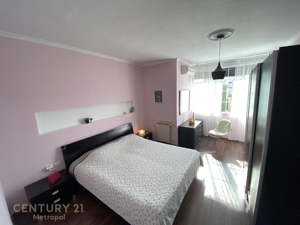 I OFFER A DUPLEX FOR RENT IN THE FORMER BLOCK!
