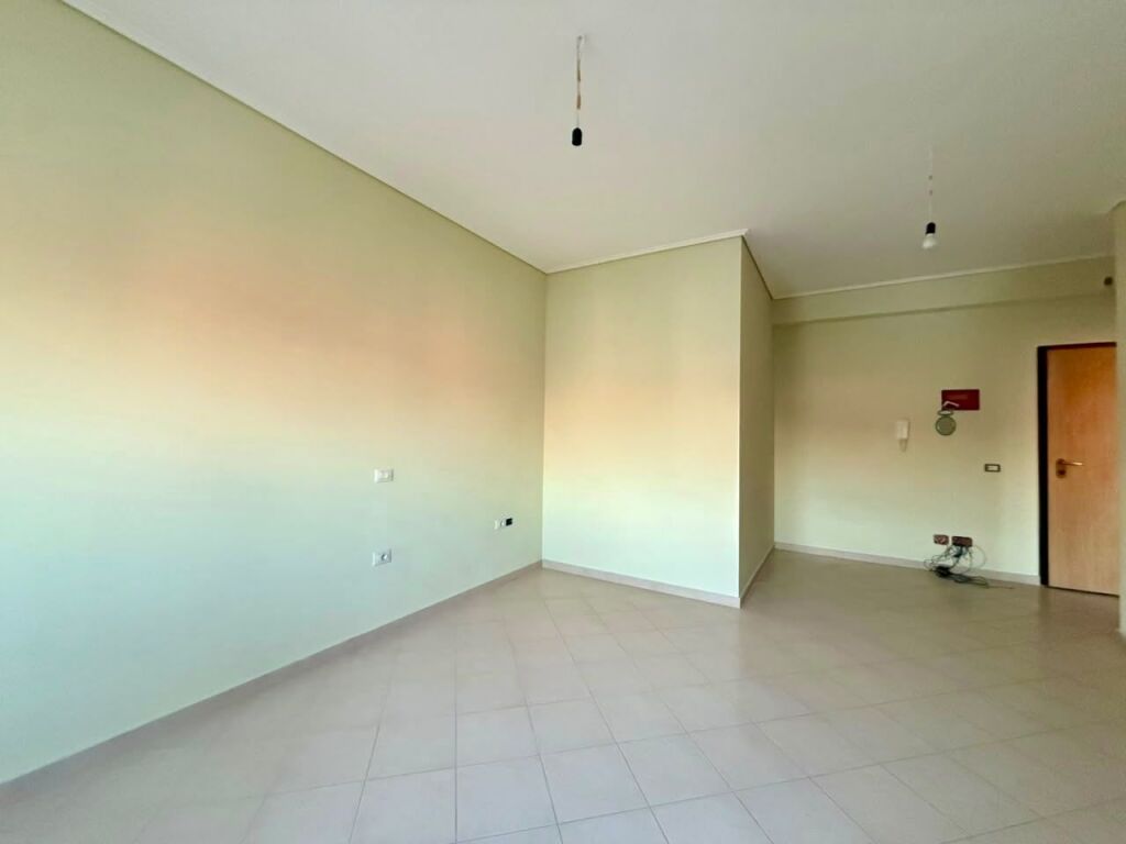 🏠 1+1 APARTMENT FOR SALE IN VLORË.