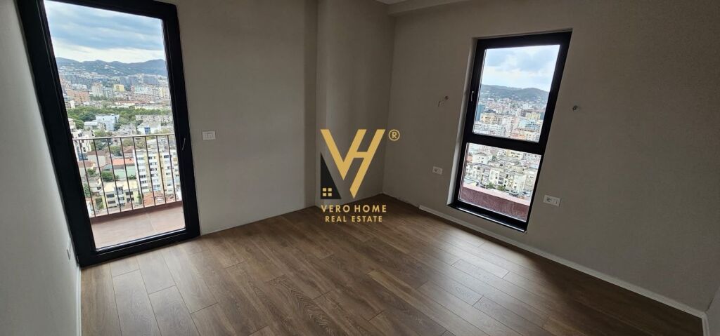 OFFICE 160 M2 FOR RENT AT GARDEN BUILDING, KAVAJES STREET 230,000 LEKE