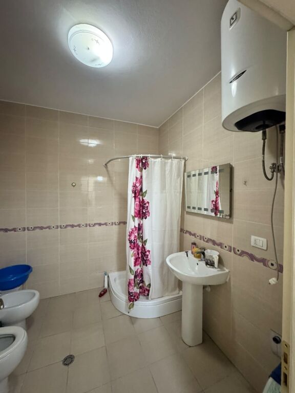 Apartment 2+1, Astir!