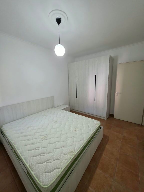 Apartament 1+1 per qira tek Stadiumi Dinamo.