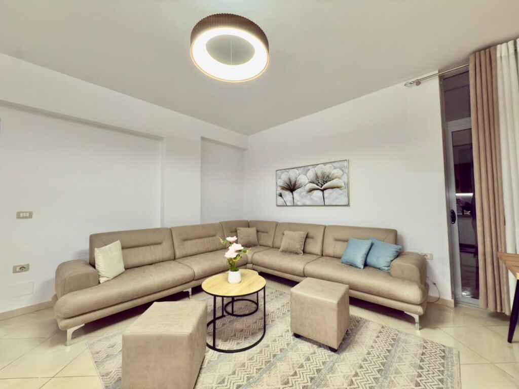 🏠 1+1 APARTMENT FOR SALE – NEWLY RENOVATED – FORMER FISH PROCESSING PLANT AREA, VLORË.