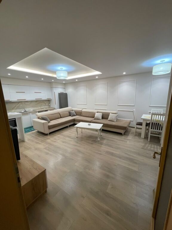 Apartament - Për Qira - Liqeni I Thatë, Tiranë