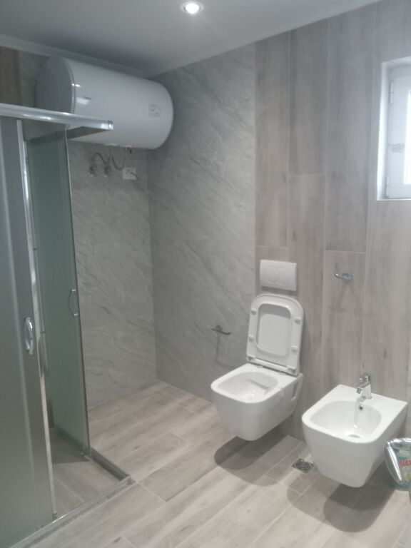 🏡 SHTËPI PRIVATE ME QIRA – 24 MAJI, VLORË 🇦🇱