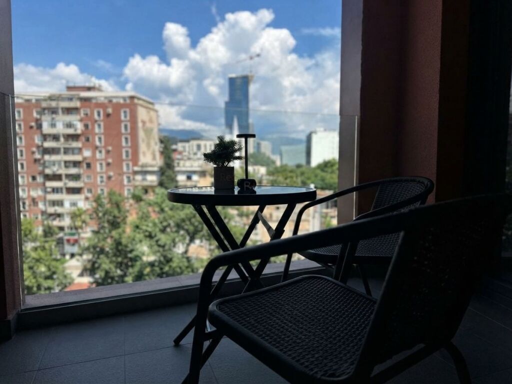 Qera, Apartament 1+1, Rruga e Kavajes, Tiranë.