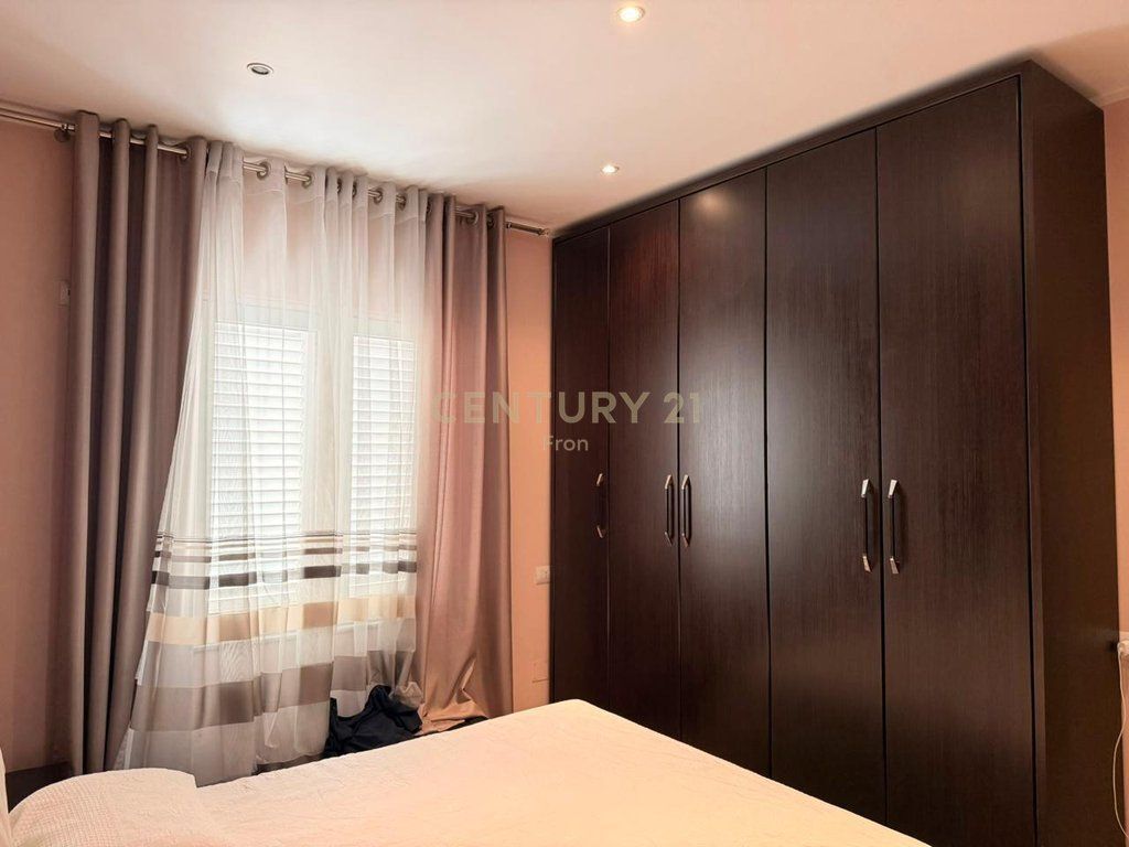 Appartamento 2+1 In Affitto Via Bardhyl 650 € /Mese 60.000 Lek /Mese
