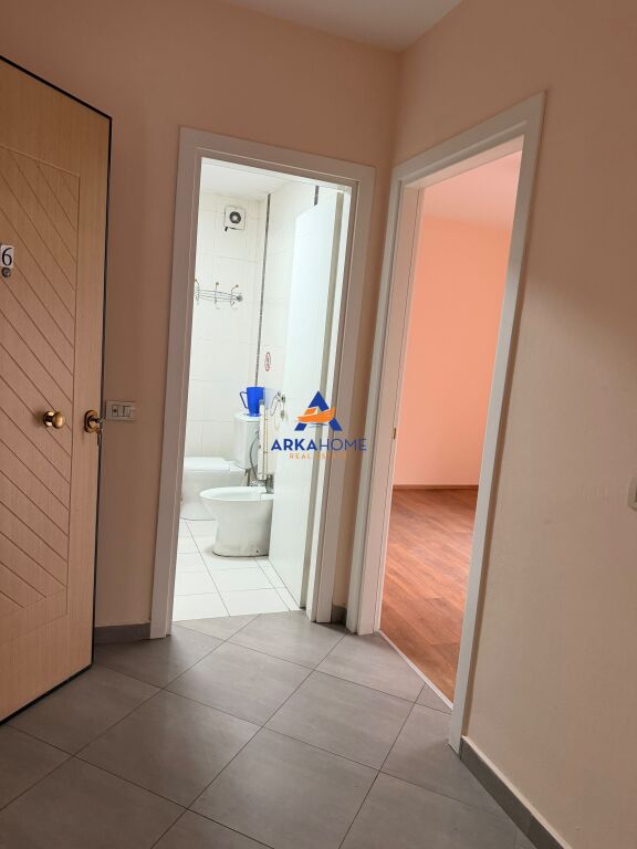 JEPET ME QERA APARTMENT 1+1+2 BALLKONE "TE KRISTAL CENTER" 50.000 LEKE