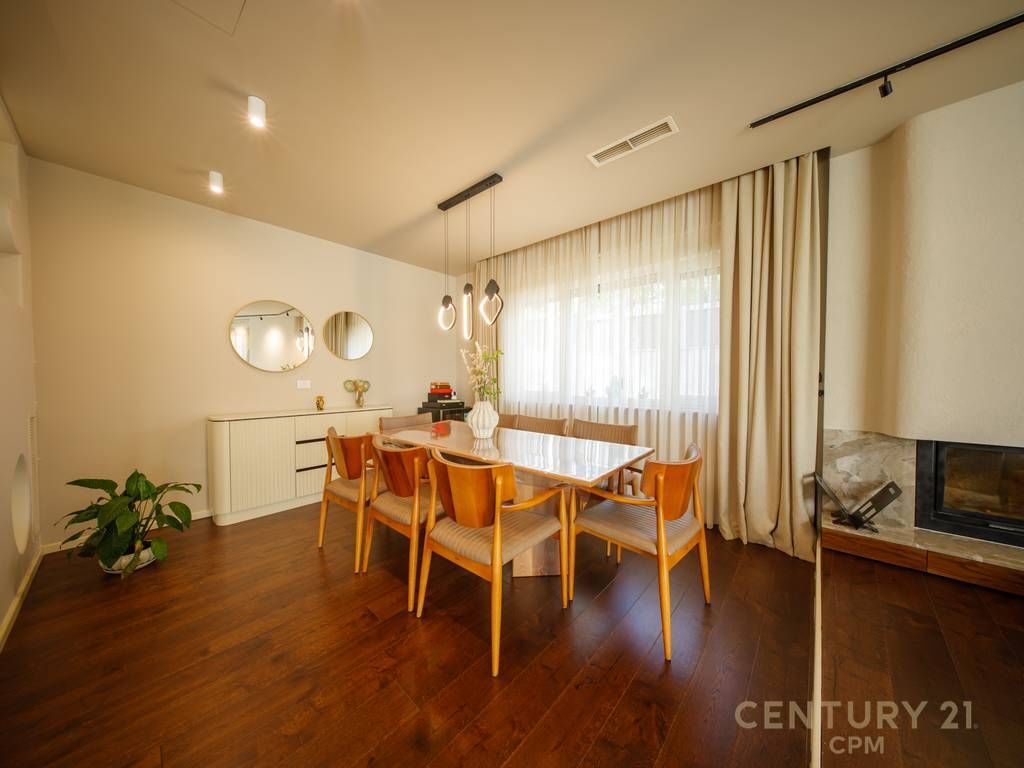 MODERN VILLA FOR SALE NEAR TEG!