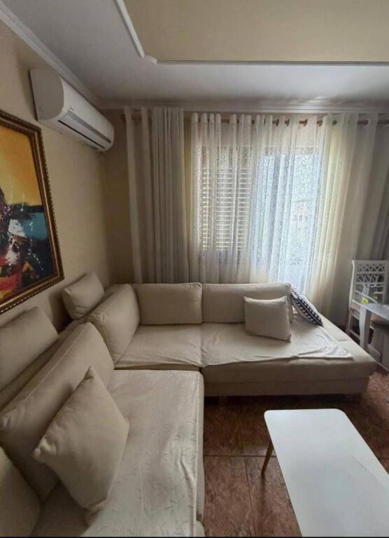 Apartment 2+1 for rent in Porcelan, Kinostudio! 600 leke!