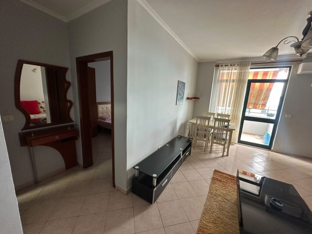 Apartament 1+1 me Qira Ish Ekspozita Tirane