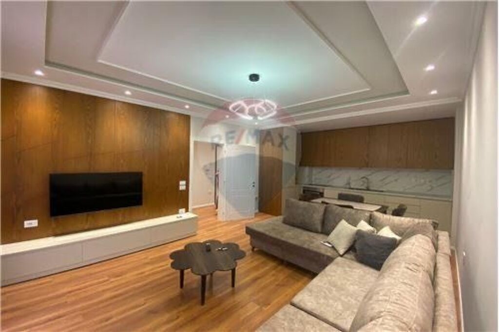 Apartament me qira 1+1+ parkim te green city