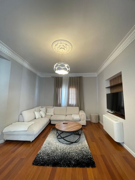 Apartment - For Rent - Selita e Vjetër Street, Tirana