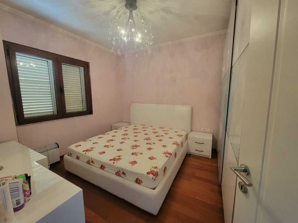 Apartment 2+1+2 for rent Yellow Buildings