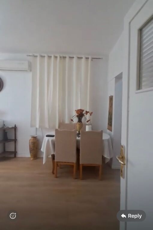 1+1, 5° piano senza ascensore, Myslym Shyri, 550 mila lek