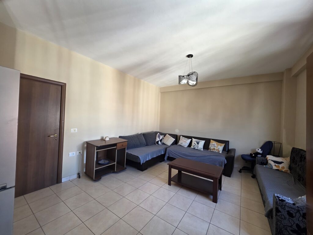 Apartment 1+1, Yzberisht!