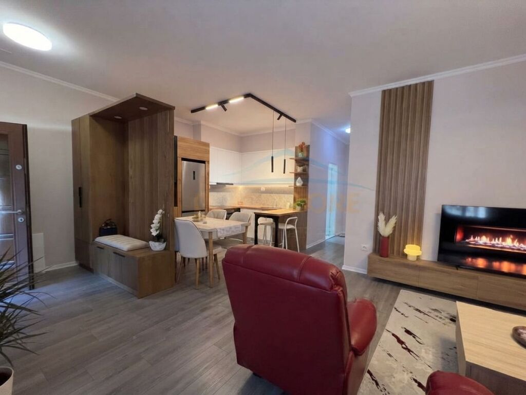 Rent, Apartment 2+1+2, near Lake View, Tirana