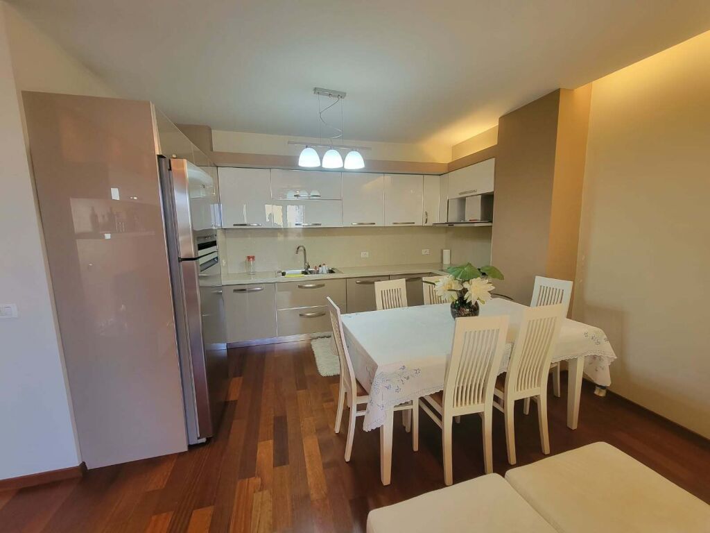 Apartment 2+1+2 for rent Yellow Buildings