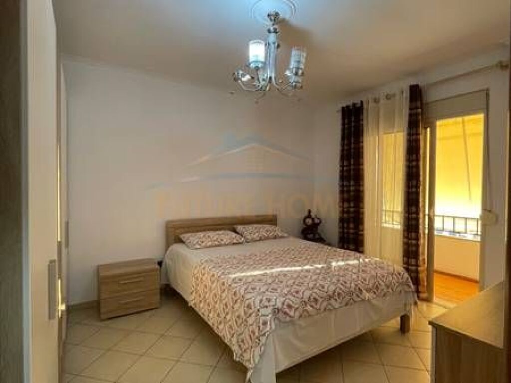 Affitto, Appartamento 3+1+2, Via Kavaja. PRO74880