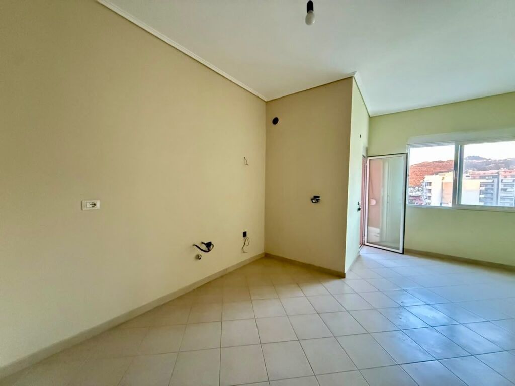 🏠 1+1 APARTMENT FOR SALE IN VLORË.