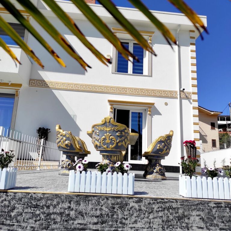 🏡 VILË MODERNE LUKSOZE NË GOLEM – PAMJE E PLOTË DETI 🌊
