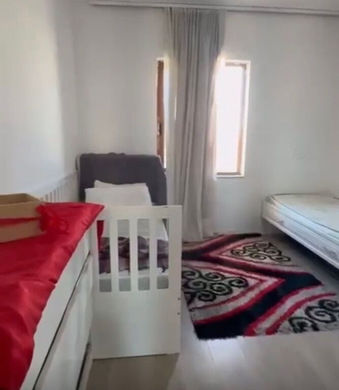 Apartament 1+1 me qira tek Medreseja!