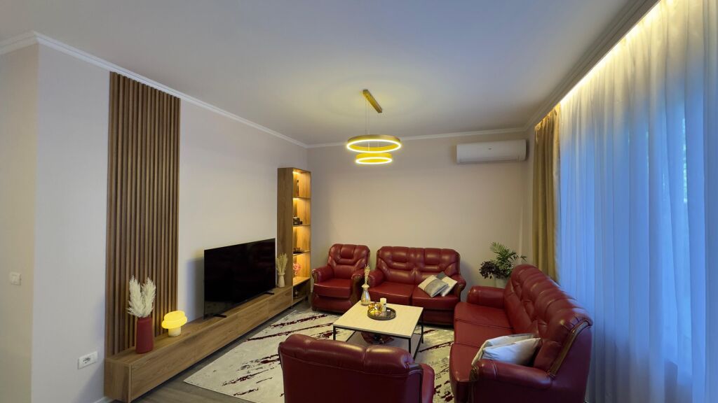 Next to "Lake View" and "Pishinat Aquadrom". For rent: Apartment 2+1+2. From the owner, no commission.