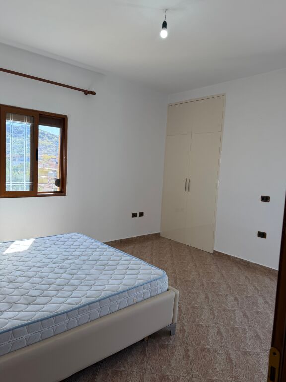 Apartament 1+1+parkim në misto mamë