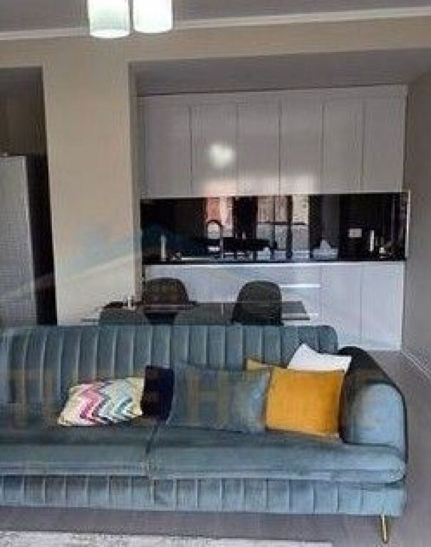 In vendita, Appartamento 1+1, Via Ullishtes, Lago Secco, Tirana.