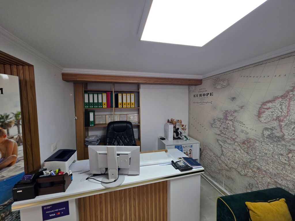 📍Bulevardi Zogu Par Jepet Zyr Me Qera