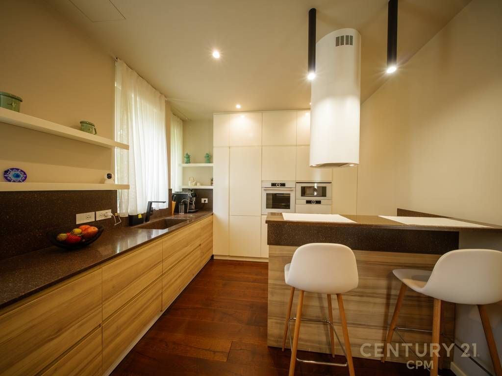 MODERN VILLAS FOR SALE NEAR TEG!!!