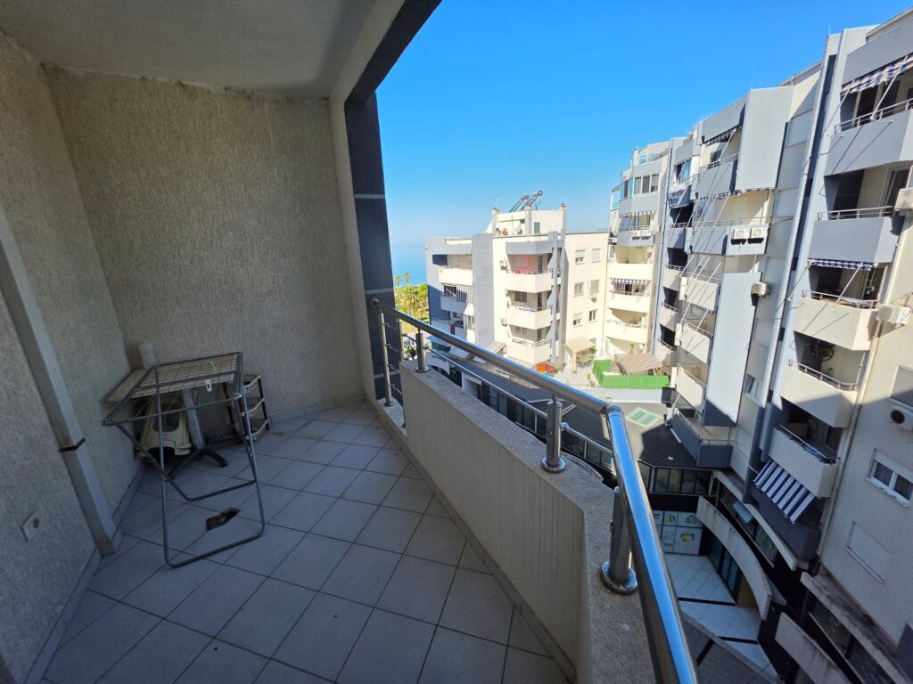Apartament 1+1+Garazh me Qera Afatgjate - Lungomare, Vlore
