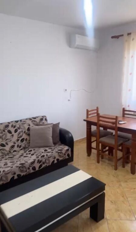 Appartamento in affitto 1+1 📍Kinostudio, via Spiro Cipi vicino alla stazione di polizia n. 4