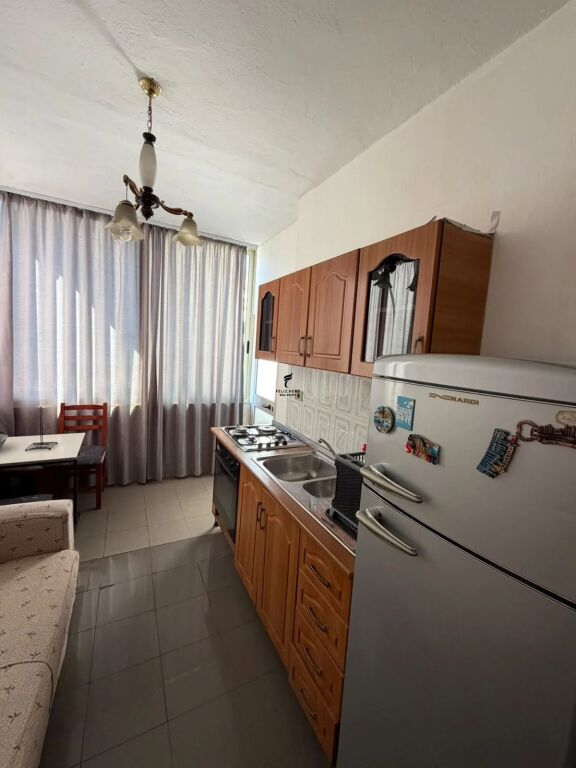APARTAMENT ME QERA 1+1 BLLOK 50.000 LEKE FH-95741