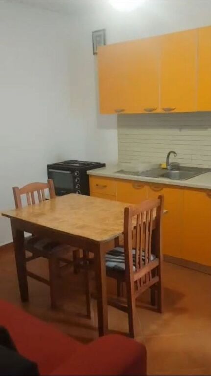 APARTAMENT 1+1 25,000 LEKE QYTET STUDENTI