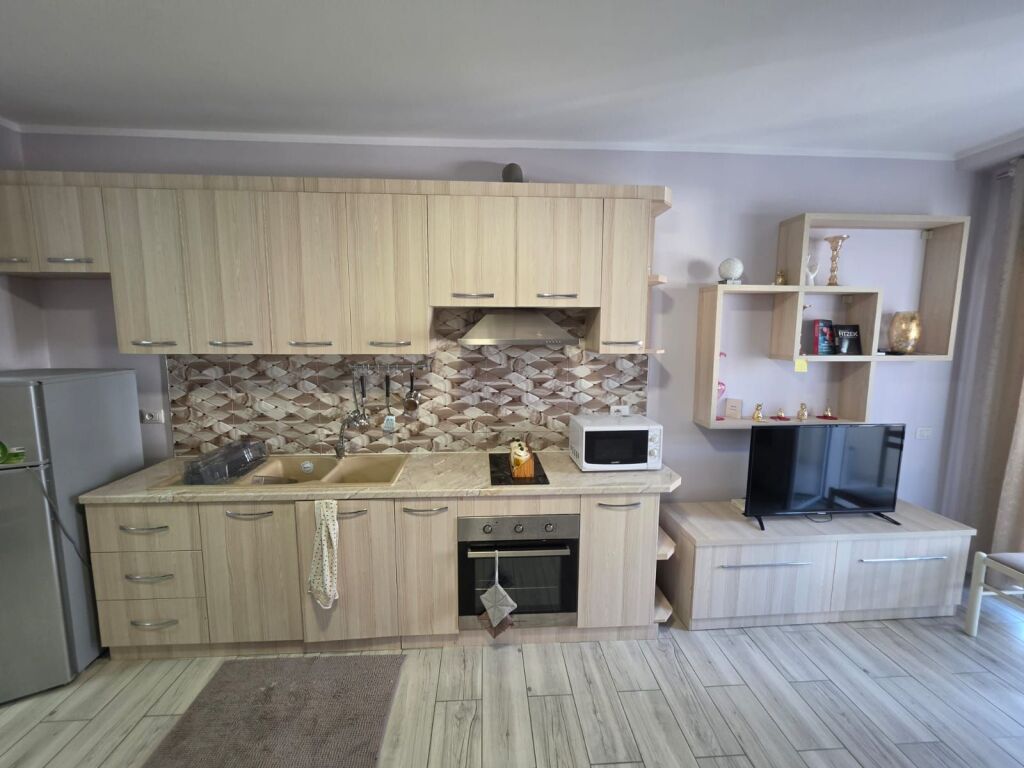 Apartament 1+1+Garazh me Qera Afatgjate - Lungomare, Vlore