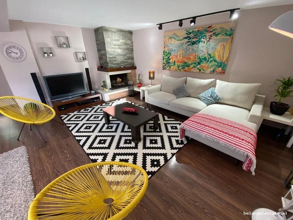 Apartament Duplex Me Qera 3+1+2 ne Bllok (ID B230229) Tirane