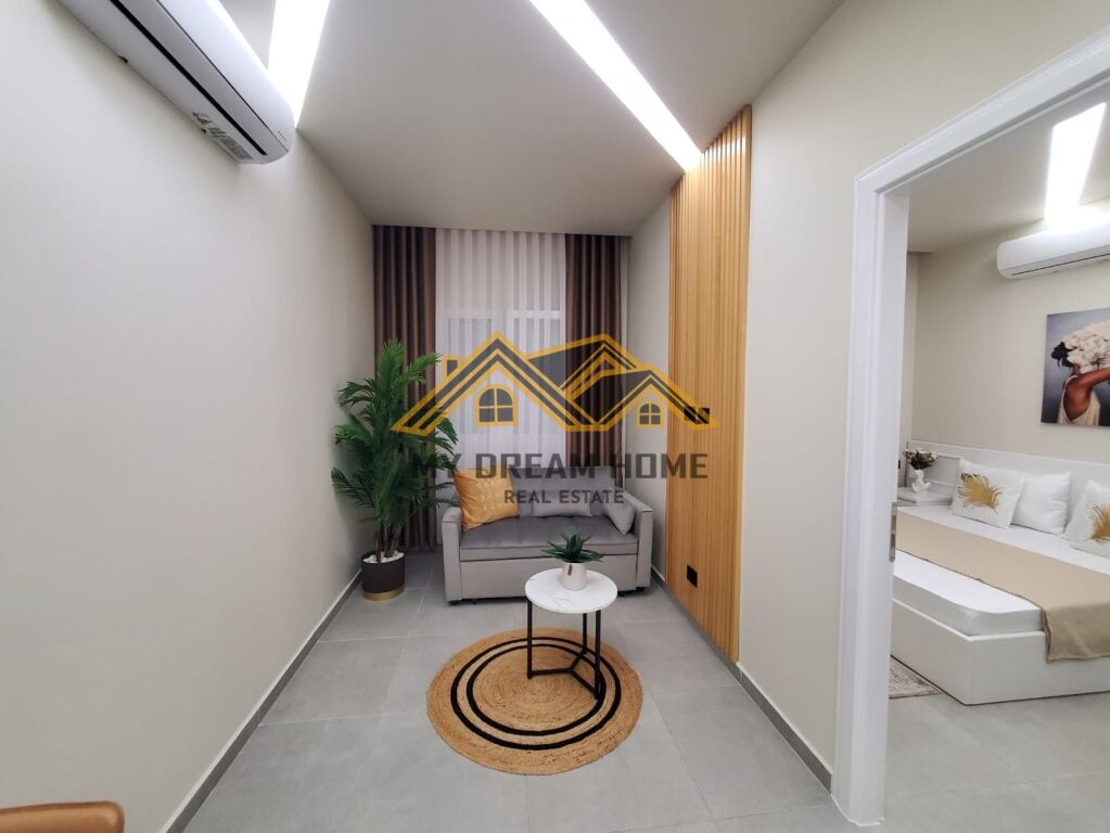 Business premises for sale + 3 apartments 1+1, first line with the main road in Plazh Hekurudha !
