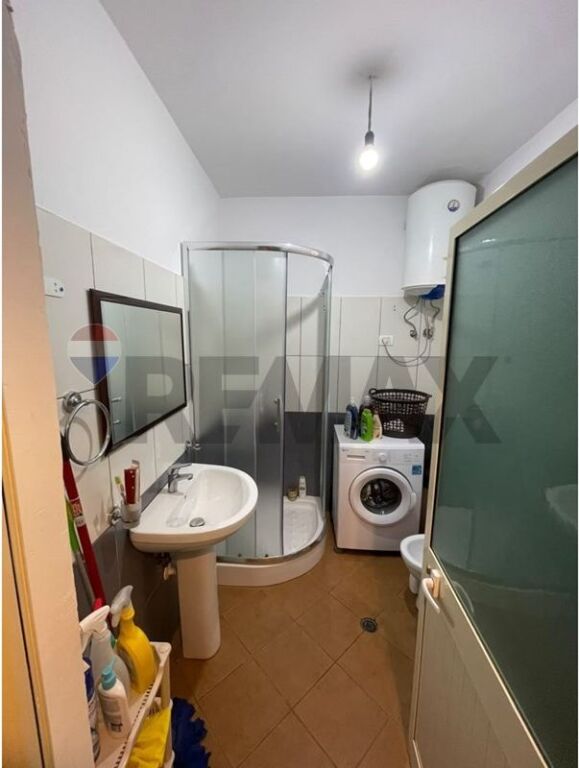 Apartament - Për Qira - Liqeni I Thatë, Tiranë