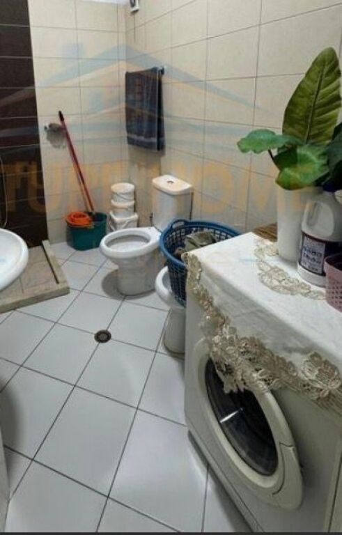 Shitet Apartament 2+1+2 , Unaza e Re , Tiranë