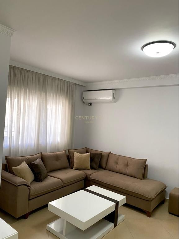 Shitet Apartament 2+1+2 Kompleksi Rafaelo, Fresk 180,200 €