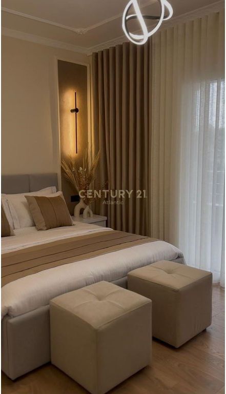 Apartament Luksoz Me Qira në Sheshi Pranvera, Durrës