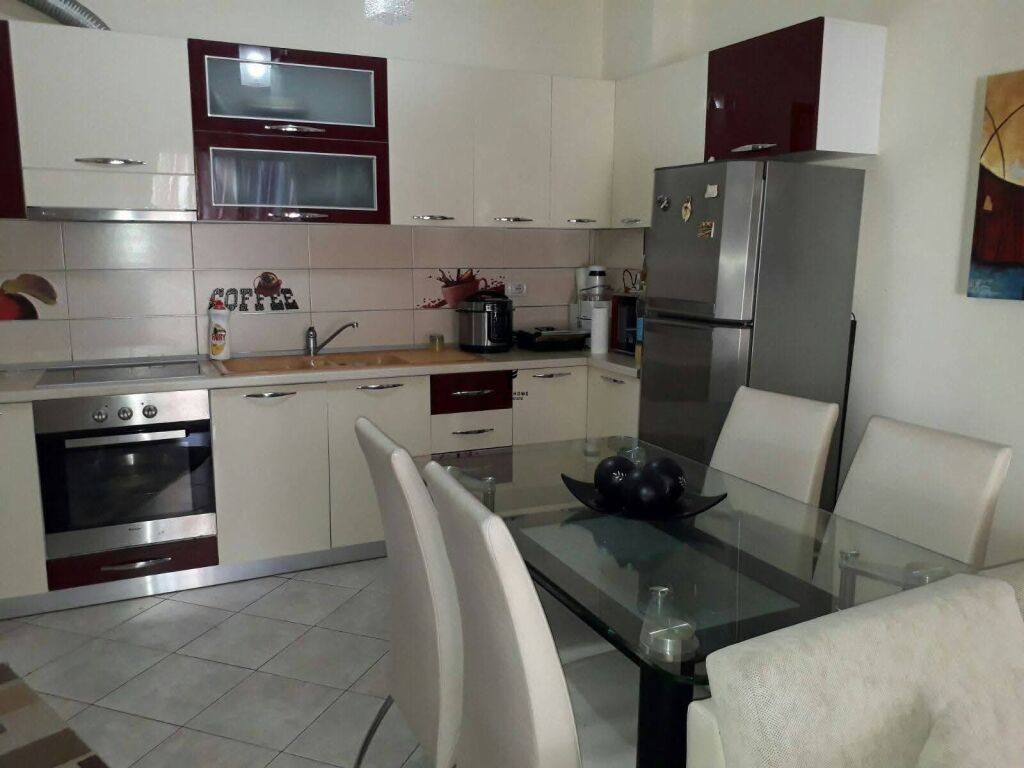 APARTAMENT ME QERA 2+1 YZBERISHT 48.000 LEKE FH-95701