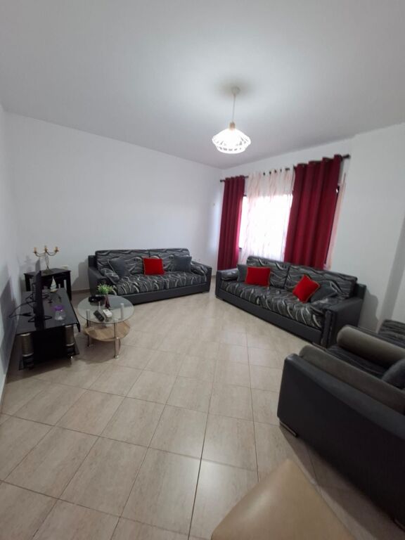 Jepet me qira 1+1 Kodra e Diellit Rr.Bill Klinton 50.000 leke