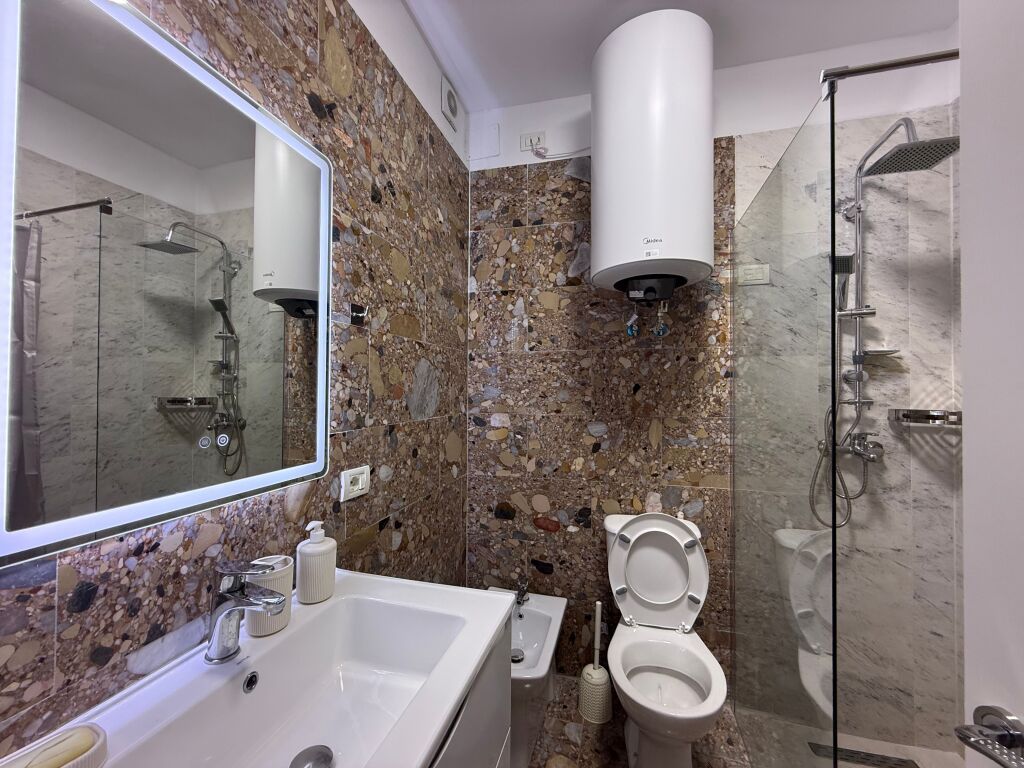 Për Qira | Apartament 2+1+2 | Liqeni Artificial i Tiranës