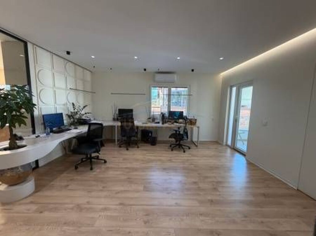 In vendita, Appartamento 3+1+2+Posto Auto, Bllok, Tirana.