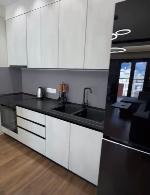 Apartment 1+1 for sale at Komuna e Parisit