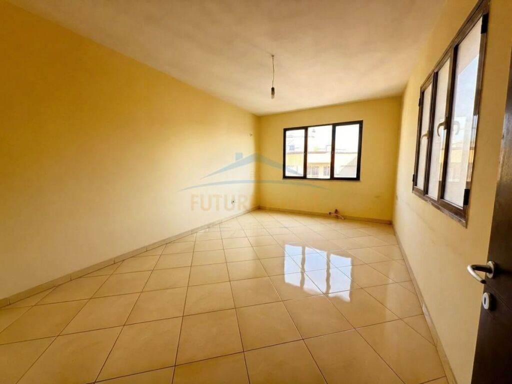 Qera , Apartament 2+1+2 , Unaza e re , Tirane
