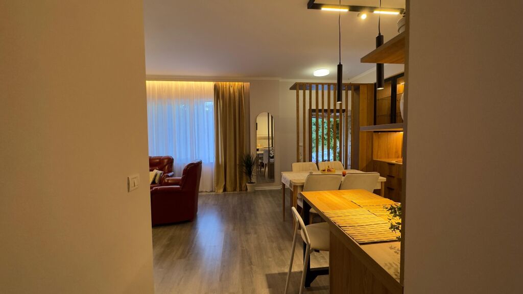 Next to "Lake View" and "Pishinat Aquadrom". For rent: Apartment 2+1+2. From the owner, no commission.