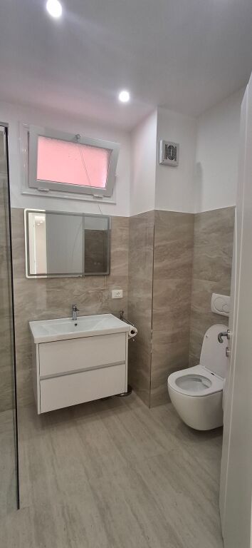 Apartament me qera per zyra / biznes