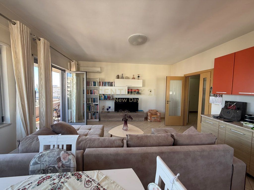 2+1 apartment with 2 bathrooms for rent near the Tax Office